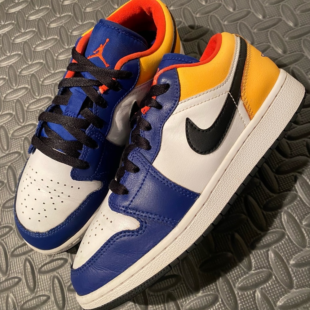 Air Jordan 1 Retro Low Royal Yellow GS size 4.5 kids shoes